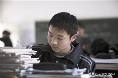 刘欣回应二轮对话:初二学习中等，初三逆袭的概率大吗