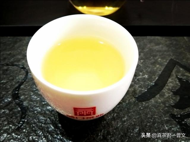 每天早上起来都有喝茶的习惯,长期这样对身体是好还是坏？