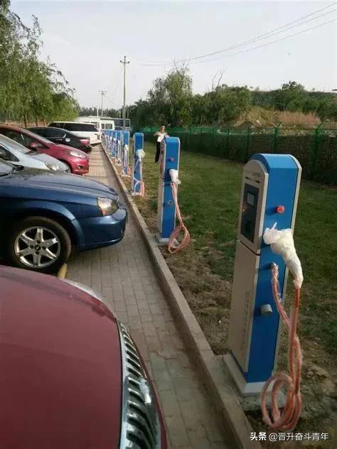 电动汽车跑远路电不够了怎么办？