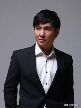 李宇春婚纱照:周星驰之后，谁能扛起“喜剧之王”的大旗？