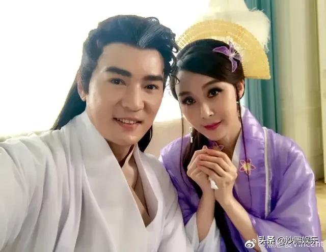 李冰冰老公是谁:52岁萧蔷风韵犹存，喜欢金主的她，为何包养90后男孩？
