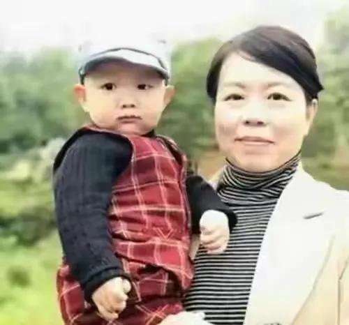 周兆成是正直的律师吗？为何为姚策发声却不站位许敏？