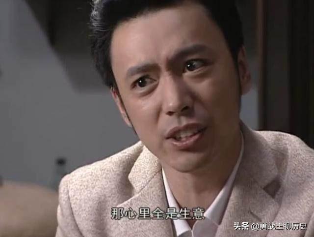 《潜伏》里，谢若琳去余则成家吃饭，看见饺子，说了句“该死的鬼子”，暗示了什么？