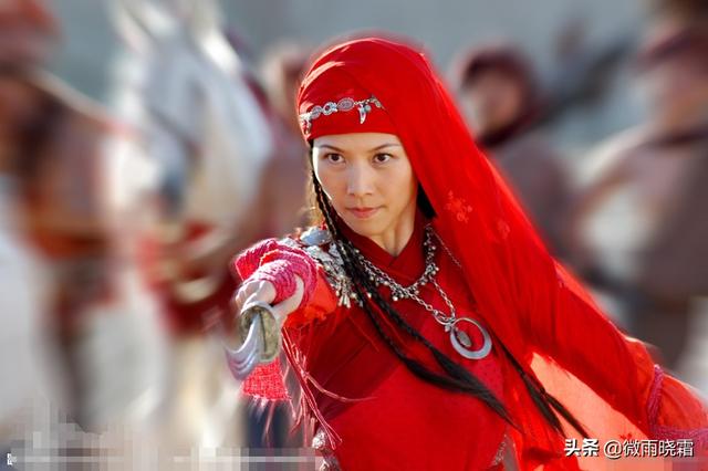 梁雁翎:梁羽生武侠中，杨云聰为什么成为飞红巾心中永远的痛