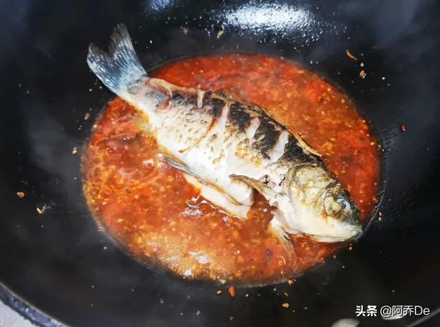 红烧鱼美味正确做法是什么，红烧鱼要怎么做才好吃，需要哪些配料