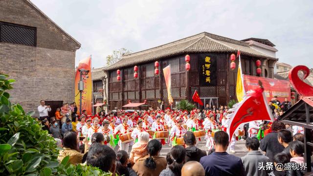 河南农村庙会斗狗现场视频:今年河南滑县火神庙会，有社火表演么？