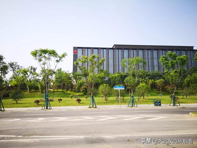 在武汉什么地方买房子性价比最高？