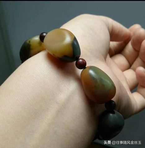 什么玉石手串比较好,准备配一串多宝手串，求各位江湖朋友推荐？