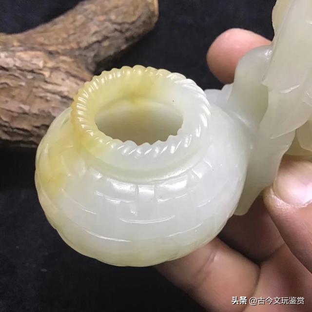 玉佩:手上有十几件明清时期的玉器，想出手几件，怎样出手？
