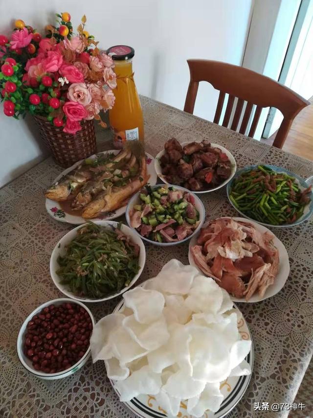 “年夜饭”家里还有做12道菜的吗？