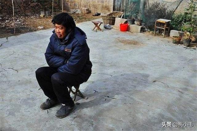 比弗利拜金狗:男生月薪5000能养活对象吗？