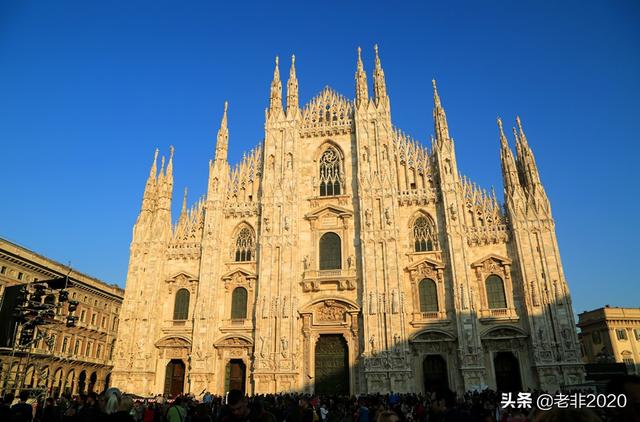 爱尔兰女与阿尔萨斯牧羊犬:第一次欧洲旅游，你会选择哪个国家？