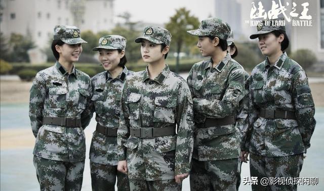 黄晓萌:大学谈恋爱算早恋吗，如果可以要找个什么样的