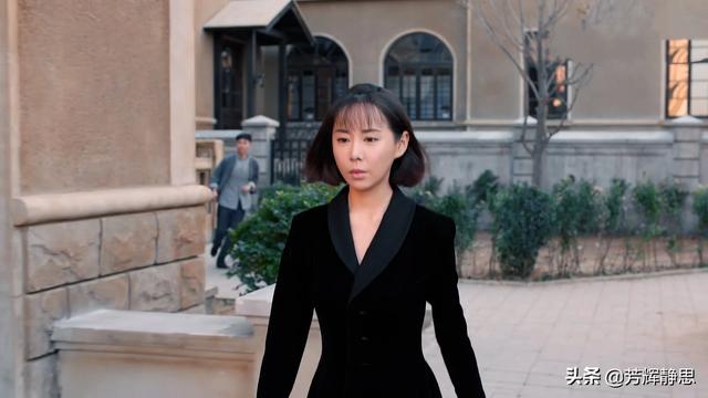 《老酒馆》小尊为何最后对桦子只有报答和感恩却没感情？如何评价曹梦格剧中的表现？