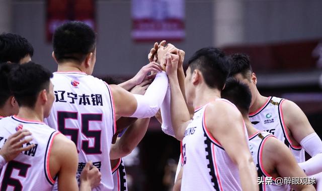 韩德君抱起潘长江:为什么韩德君说训练场上不会照顾任何人