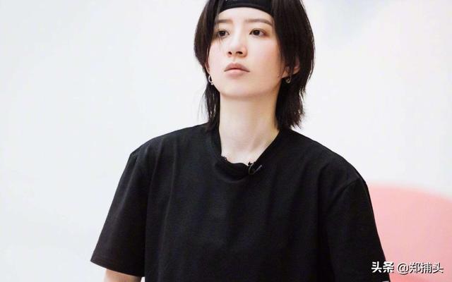 李斯丹妮:岳云鹏调侃李斯丹妮腿粗，是玩笑还是嘴上无德？