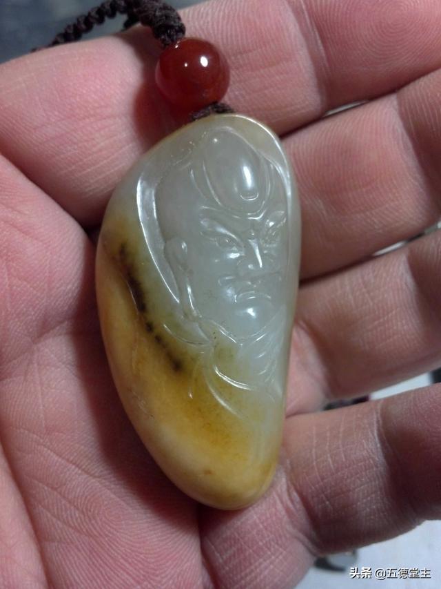 和田玉怎么盘玩出包浆,和田玉黄皮籽料怎么盘玩最快变漂亮？