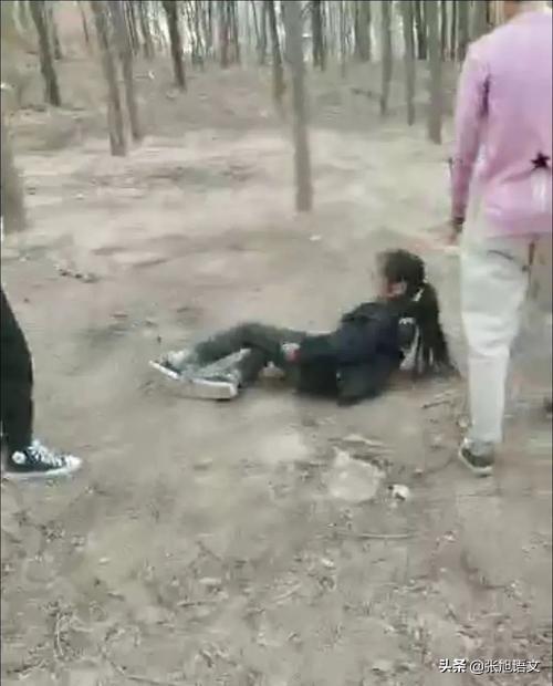 校园暴力事件:长沙一学生殴打同学时猝死，为何校园暴力会屡屡发生你怎么看