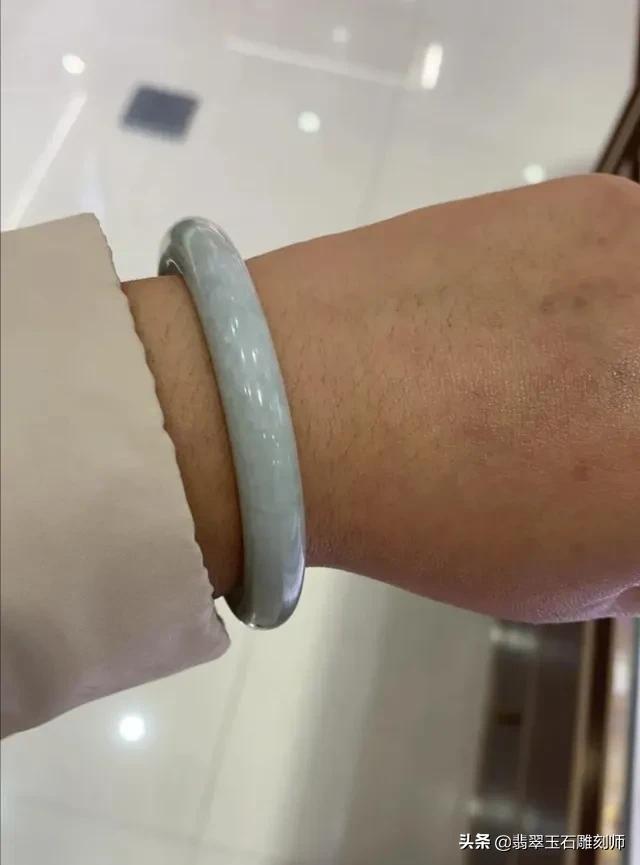 多少钱才能买到真正的玉,两三千块钱能买到真的和田玉籽料吗？