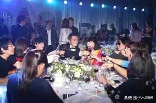 狄波拉年轻:哪些明星离婚之后还有联系成为朋友的？