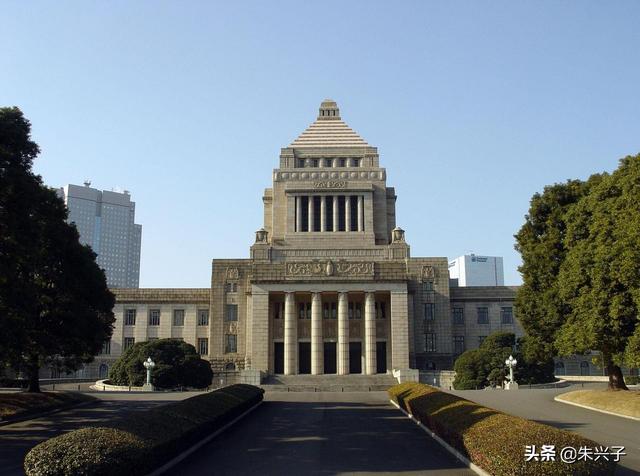 三木武夫:普通日本人要想成为日本首相，要怎么做？