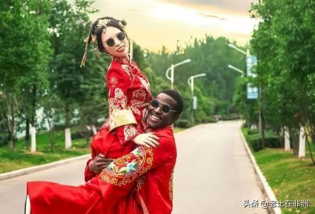 卢旺达有多少中国人，有一些去非洲定居的中国人，为何很快会和黑人女性结婚