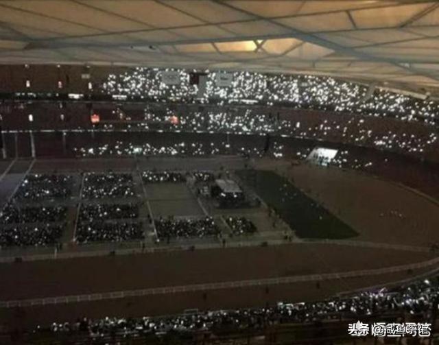 赵一涵图片:哪些明星自以为很红，却事与愿违？