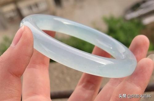 不懂玉的人怎么买玉镯,玉镯怎么挑？有什么窍门吗？