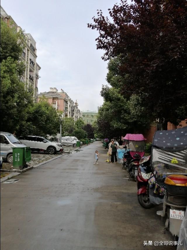 顶楼和二楼哪个好脱手,想买套房子，买顶楼还是二楼好呢？