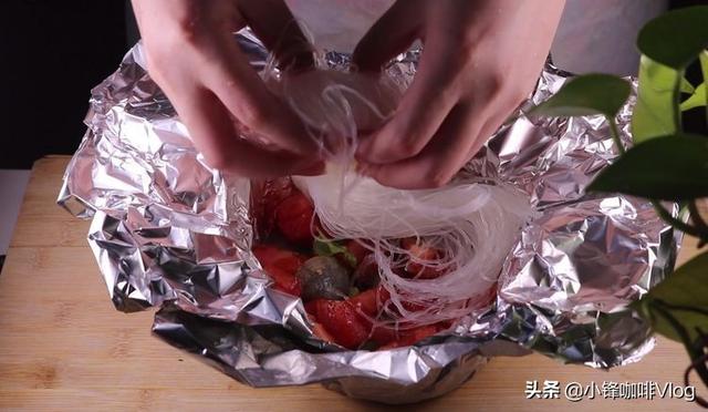 花甲粉丝怎样包锡纸？