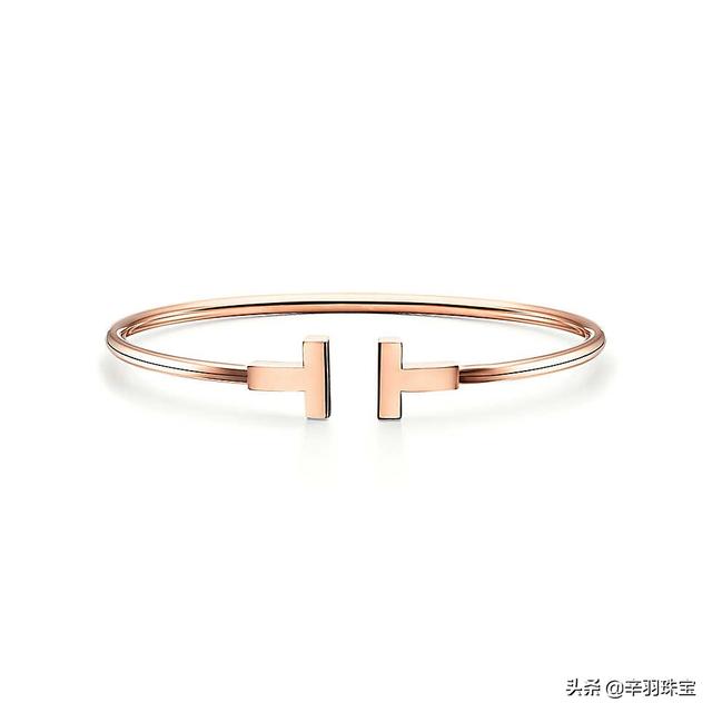 温雅个人资料:25岁小姐姐金手镯戴什么样式最时尚漂亮温雅？