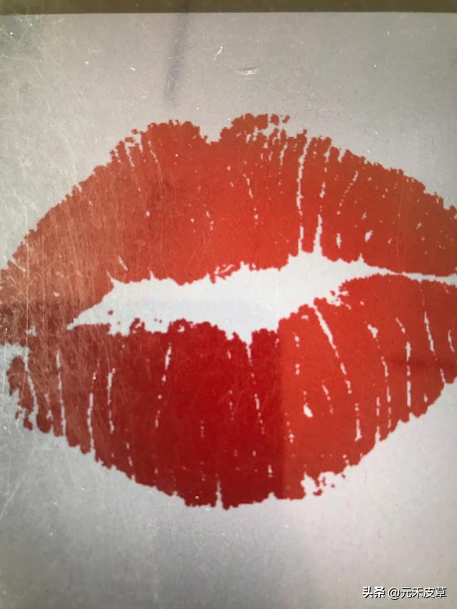 头条问答 - 如何在纸上印出好看的唇印?(5个回答)