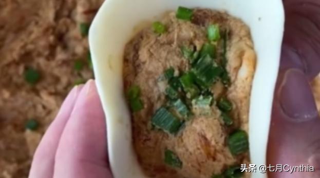包饺子的过程,最简单的包饺子手法教程？