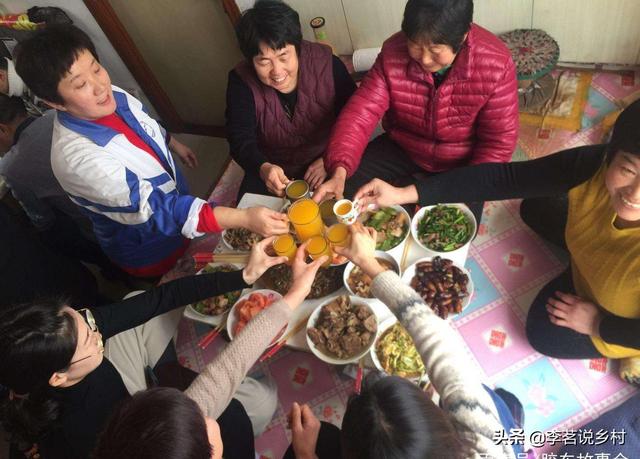 如何判断男女之间是否正处在暖昧的关系呢