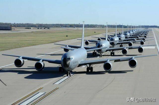 美国空军和美国海军谁最强？