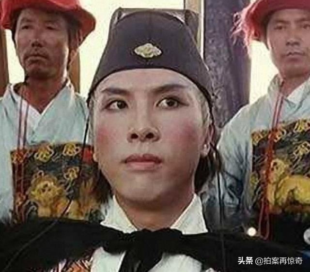 太监是怎么上厕所的？
