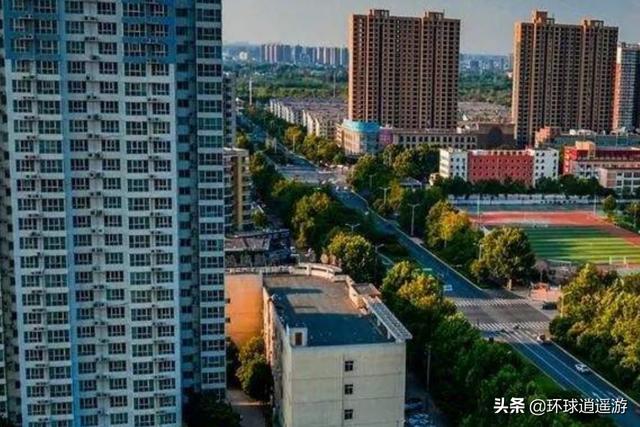 上海是目前我国最繁华的城市吗，中国哪个城市景点最多？最好玩？