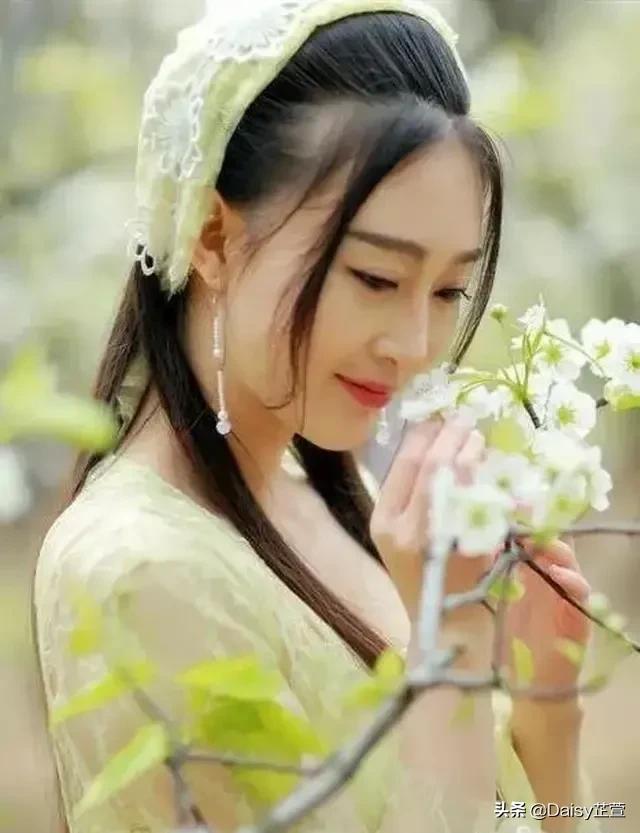 你觉得一个人的快乐来源是什么？