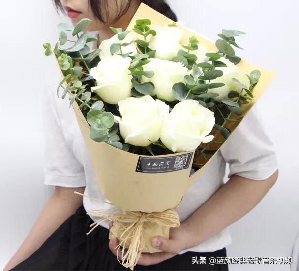 西方的情人节送玫瑰🌹，我国的“七夕”情人节送什么花好呢？