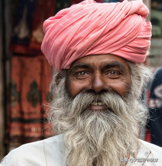 神奇的印度人到底是什么人种?肤色怎么和全世界都不一样?