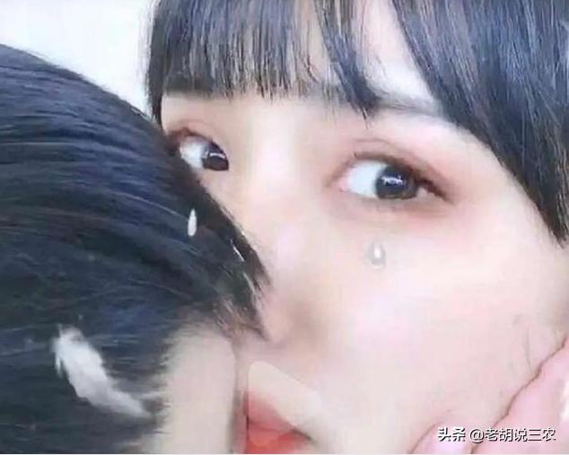 女教师与男学生多次:网红女幼师亲吻儿童视频背后发酵为何如此强烈？