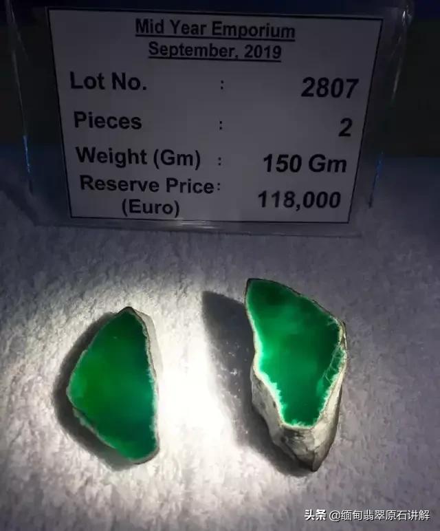 网上买的翡翠手镯是真的吗,网上买翡翠可靠吗？哪家翡翠店信誉好？