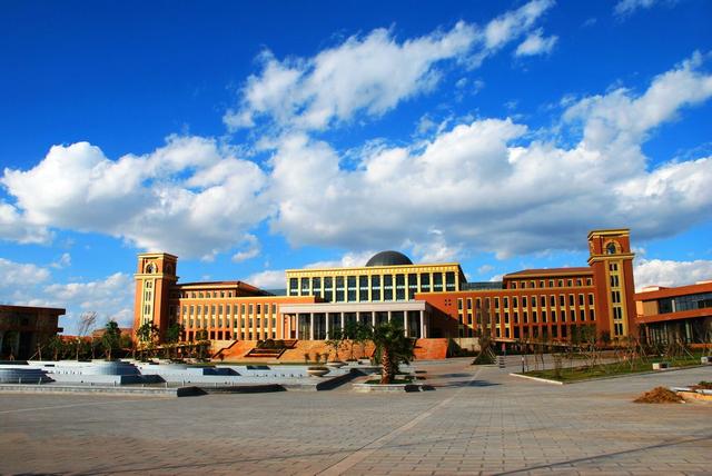 头条问答 - 认真的读一个大学能给人带来多大的提升?(18个回答)