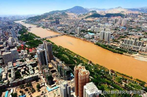 吴孟达年轻时候的图片:近期报道的吴孟达老师是什么人
