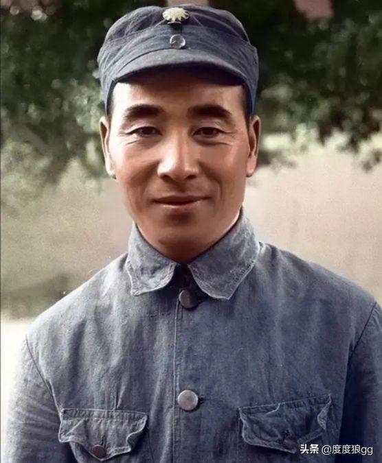 八路军副参谋长:《亮剑》丁伟出身于四方面军，为什么称呼副总指挥为“老首长”？