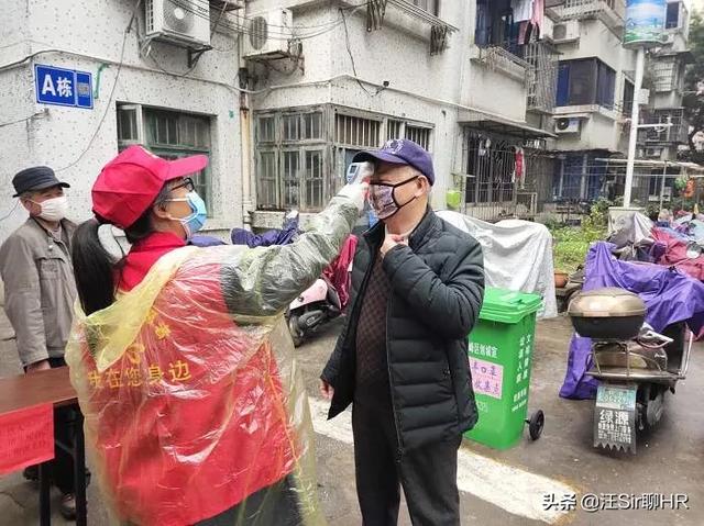 长沙金毛辅警:为什么最近各个地方都在招辅警？是因为上一年辞职的辅警太多了？