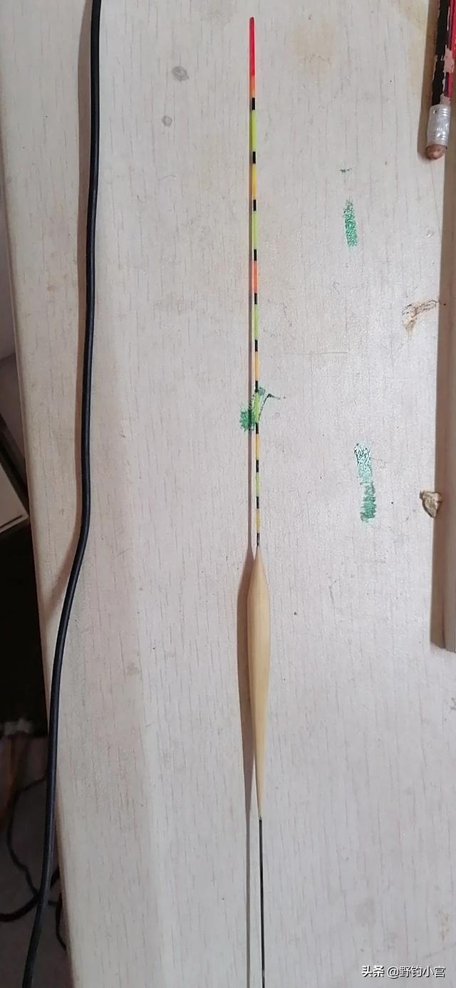 舒淇荧光橙造型:浮漂目数已变淡怎样变清楚