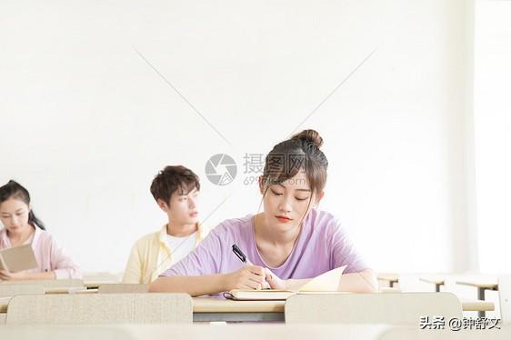 一只狗的大学生活免费下载:有什么人情世故是上了大学后才知道的？ ​？