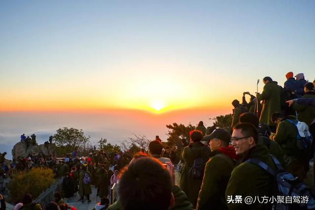 男孩逃课爬泰山:大家分享一下第一次爬泰山的经历