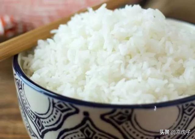 黄晓明为什么能快速瘦身，控制饮食不吃米饭后，为什么体重下降的比较快